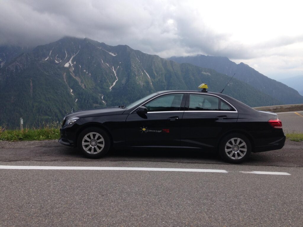 Taxi Innsbruck Flughafen Cenezai